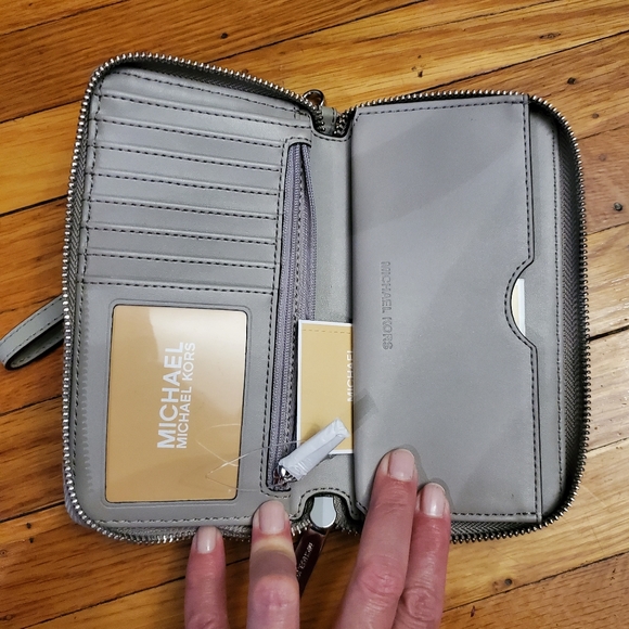 NWT MK wristlet - Picture 4 of 7